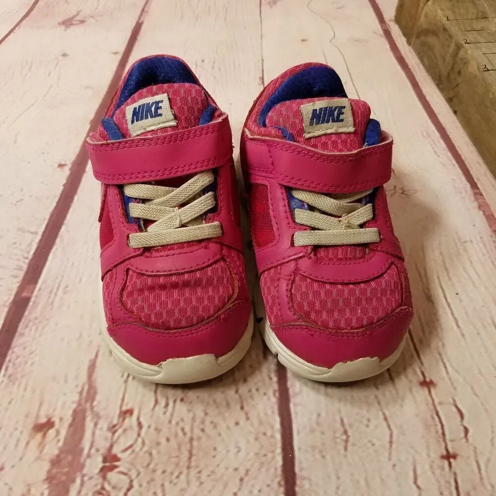 Nike sneakers 7